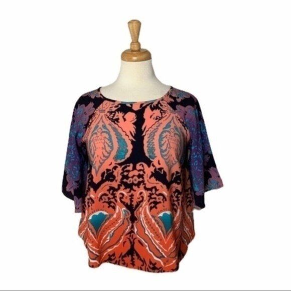 Tyche Bell Sleeve Crop Top - Small - Picture 3 of 7